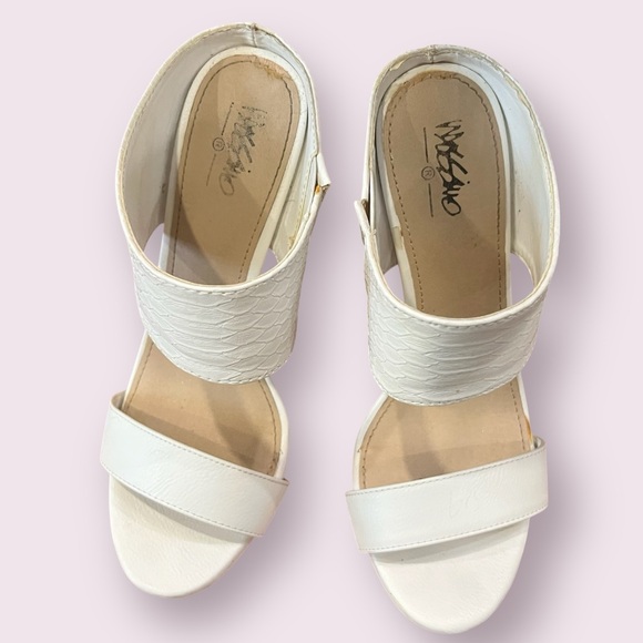 Mossimo White Snakeskin heels - Picture 9 of 15